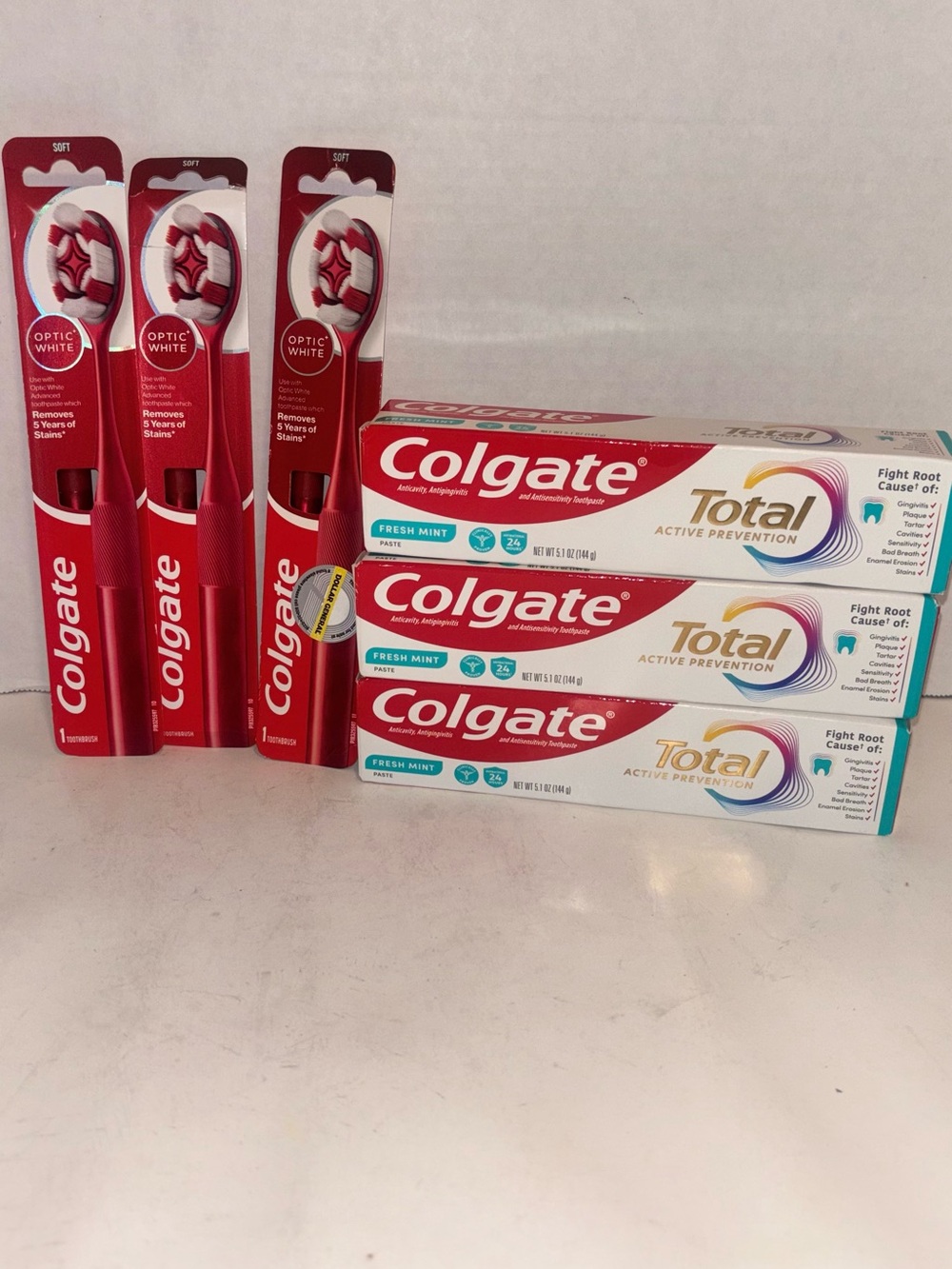 Colgate Total Active Prevention Toothpaste Toothbrush Bundle - Red/White Bundle